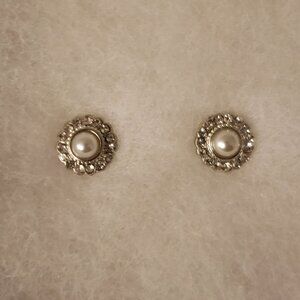 Silvertone Faux Pearl Crystal Halo Studs Pierced Earrings Bridal 1mm Costume
